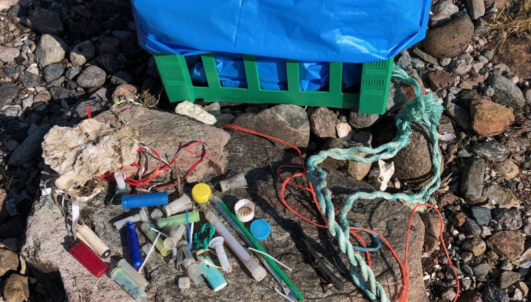 Olika typer av plast man kan hitta på stranden